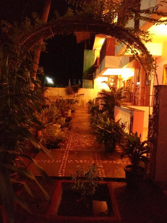 La Alegro Hotel Палолем Екстериор снимка